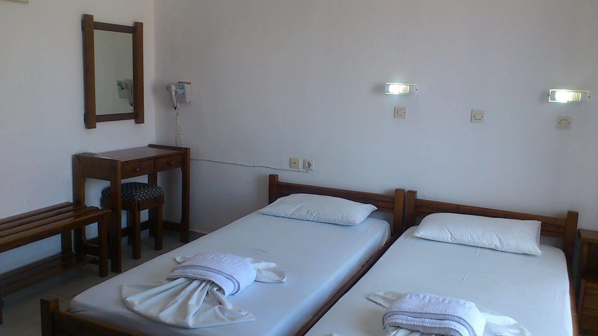 Hotel Rodon Szkála Kültér fotó